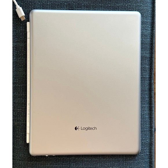 White Logitech Ultrathin Bluetooth Keyboard Tablet Cover Low Profile iPad 2/3/4 - Picture 12 of 12